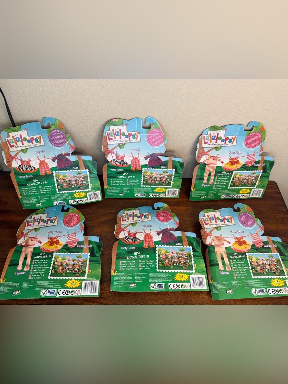 Lalaloopsy NEW Doll Clothes Lot of 6 outfits Dresses PJs Coat Shoes By MGA - Picture 2 of 9